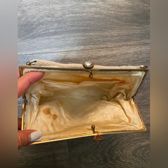 50’s Vintage Jorelli Bridal White Floral Pattern Beaded Purse Made in Belgium - Picture 11 of 14